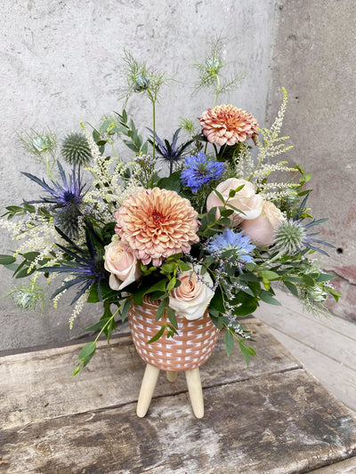 A flower arrangement chosen and designed by professional montreal floriste