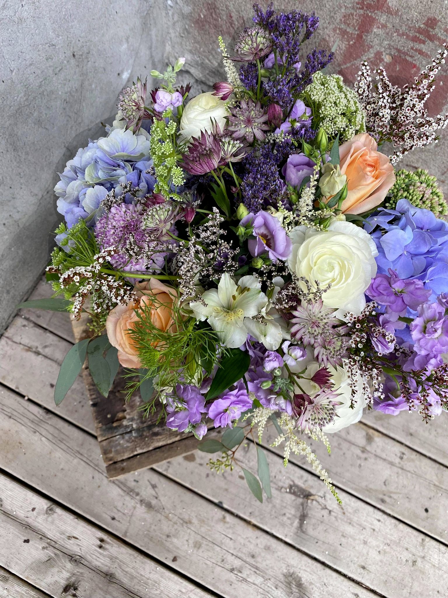A flower arrangement chosen and designed by professional montreal floriste